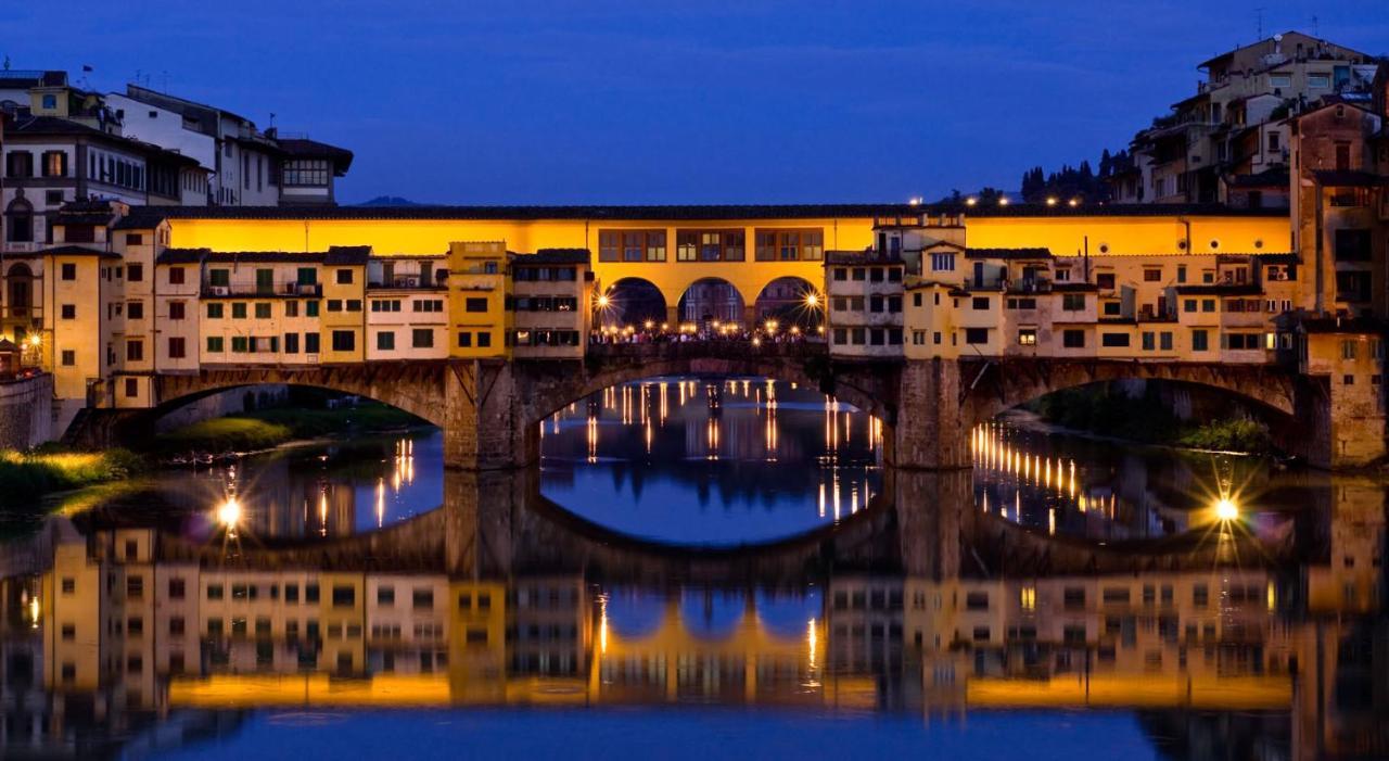 Ponte Vecchio View Luxury Apartment Флоренция Экстерьер фото