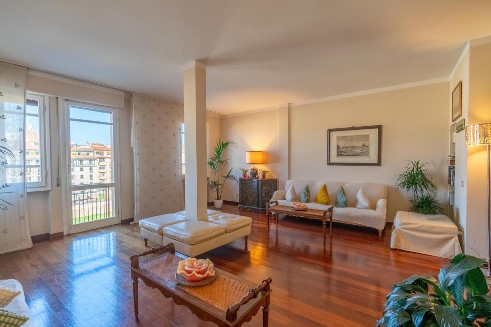 Ponte Vecchio View Luxury Apartment Флоренция Экстерьер фото