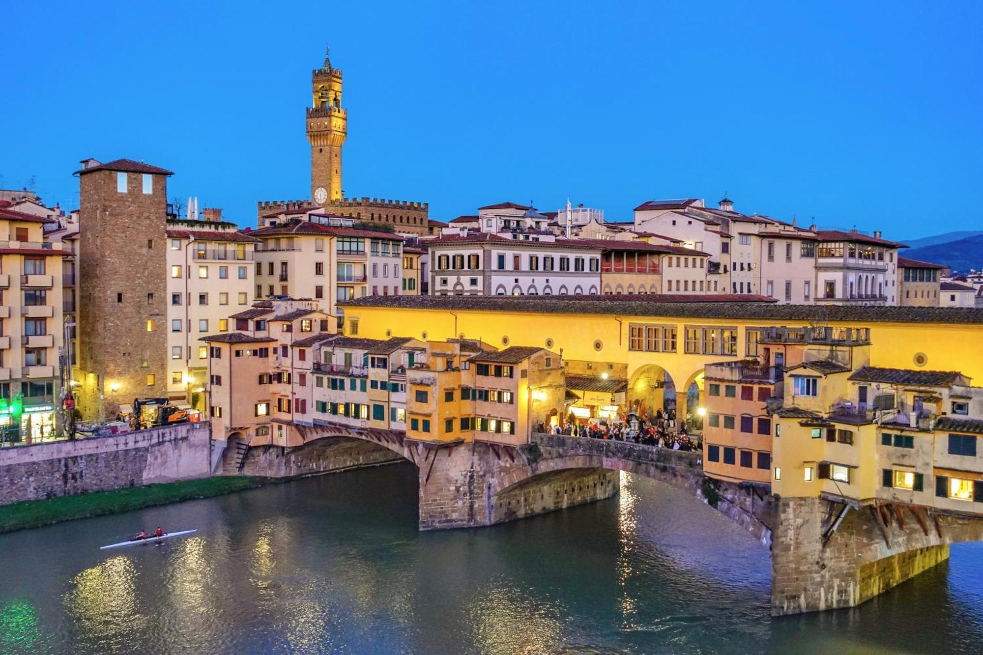 Ponte Vecchio View Luxury Apartment Флоренция Экстерьер фото