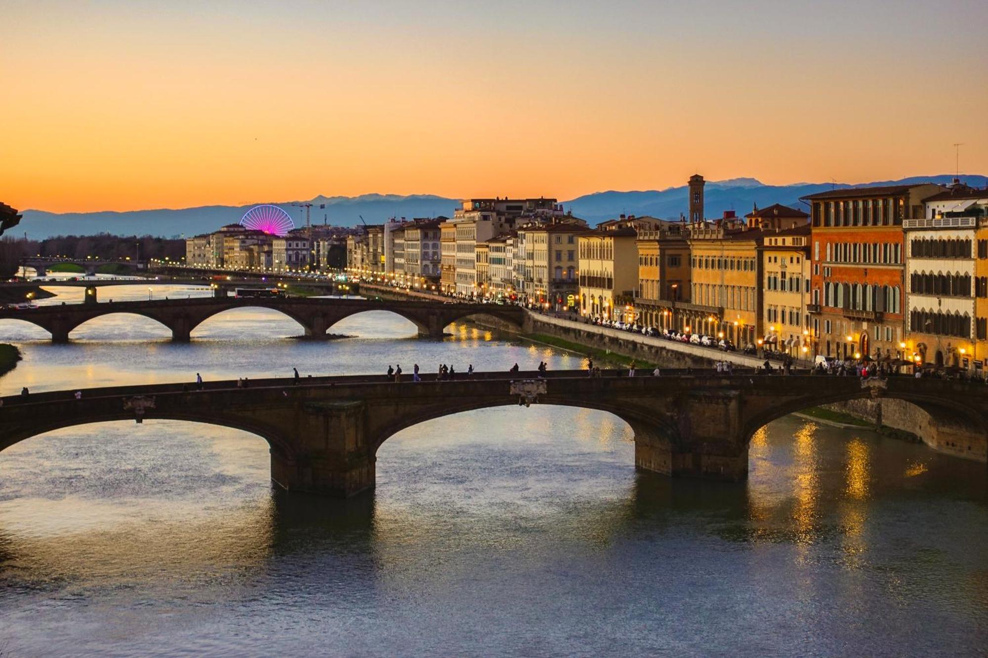 Ponte Vecchio View Luxury Apartment Флоренция Экстерьер фото