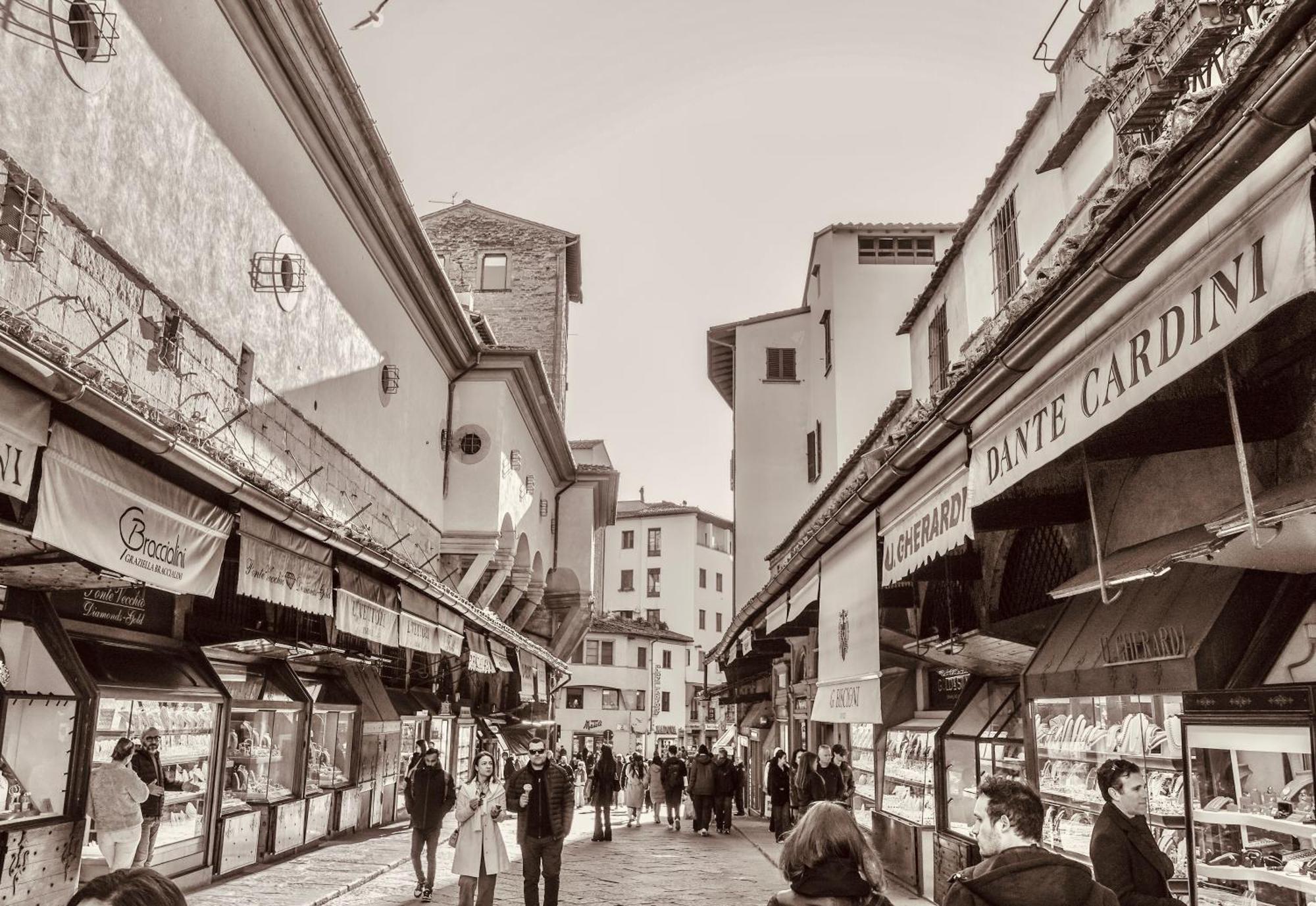 Ponte Vecchio View Luxury Apartment Флоренция Экстерьер фото