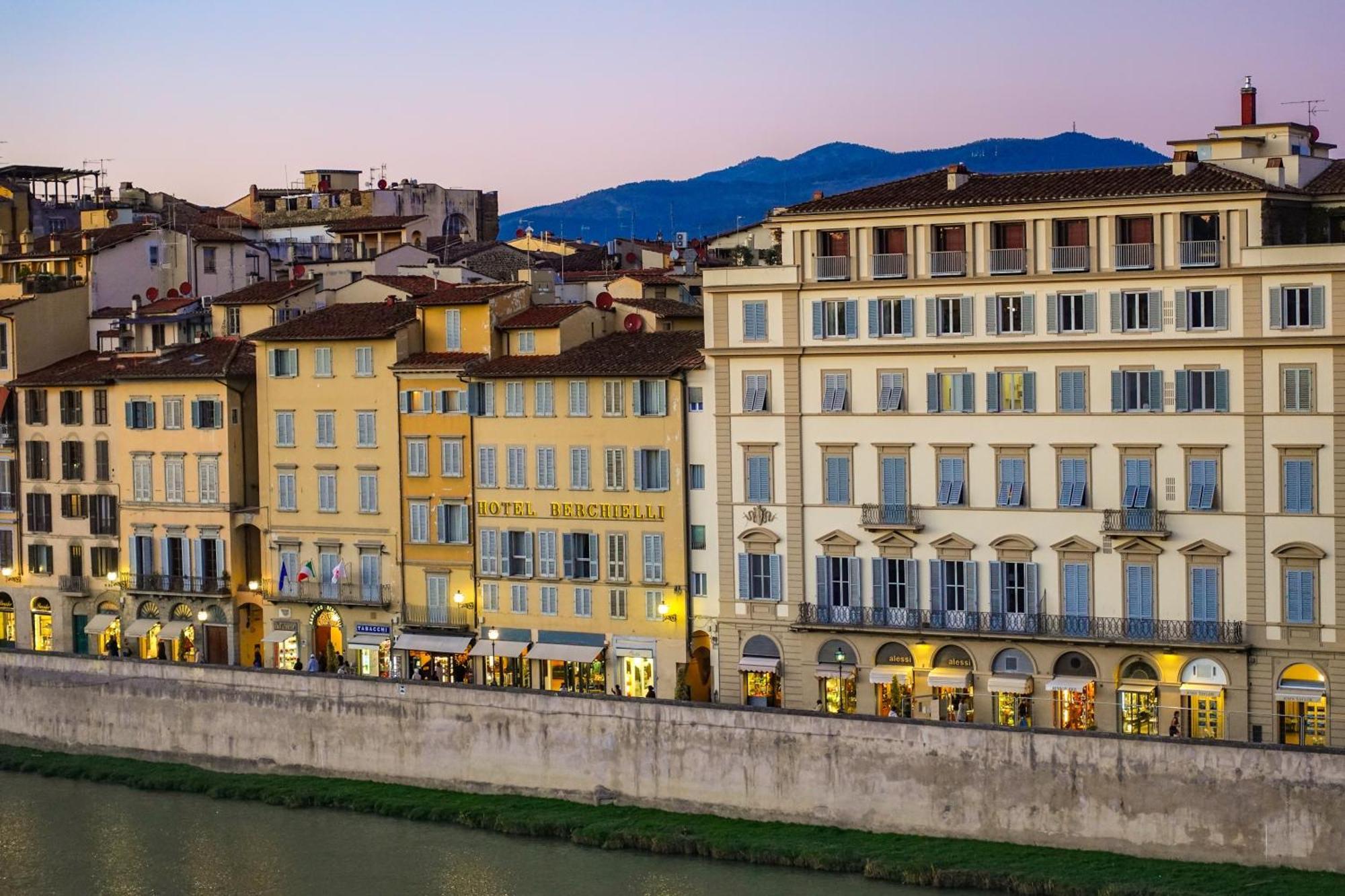 Ponte Vecchio View Luxury Apartment Флоренция Экстерьер фото